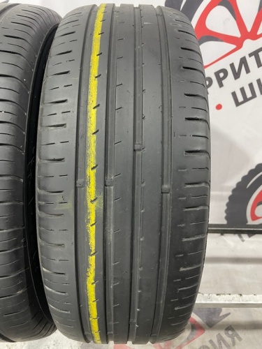 Kumho Ecsta HS51 R16 215/60