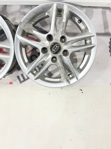 Диски литые KIA  R15 5х114.3 ET45 ЦО67.1 5.5J