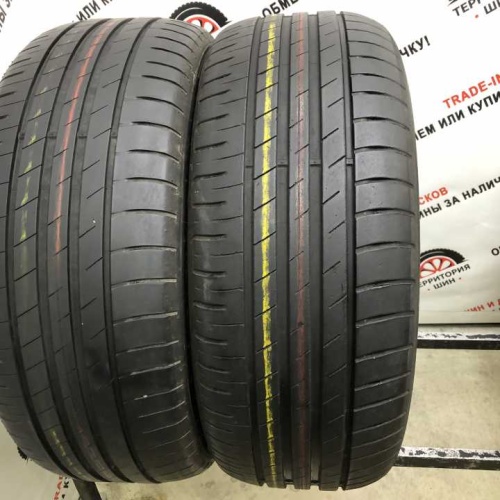 Goodyear EfficientGrip R17 225/55