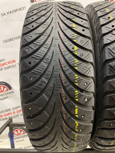 Sava Eskimo Stud R16	215/65