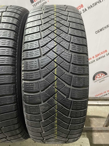 Pirelli Ice Zero R17 215/65