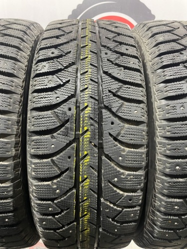 Bridgestone Ice Cruiser 7000S R16 215/60