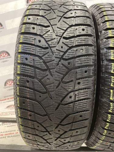 Bridgestone Blizzak Spike-01  R16 205/55