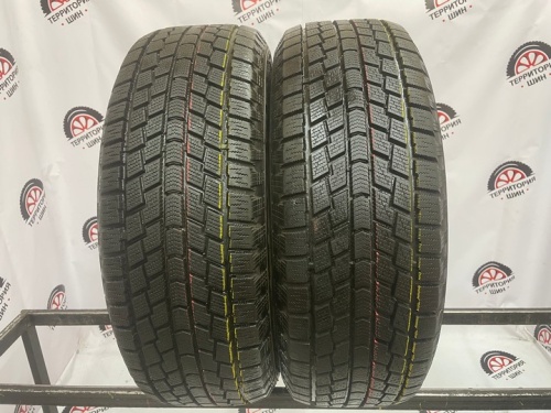 Hankook Nordik iZ R17 235/60 102T