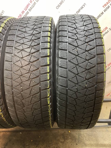 Bridgestone Blizzak DM-V2 R16 215/70