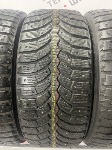 Bridgestone Blizzak Spike-01 R17 215/50