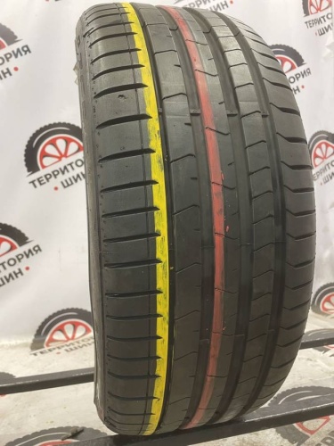 Pirelli P Zero PZ4 R19	235/35