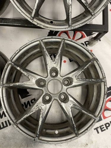 Литые  R15 5x108 ЦО67 ET 50 6J