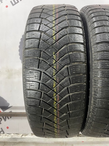 Pirelli Ice Zero FR R17 215/65