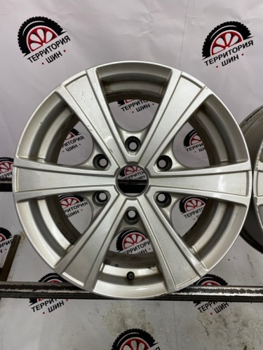 Литые Серые 6х139,7 цо98,5 7J et39 R16