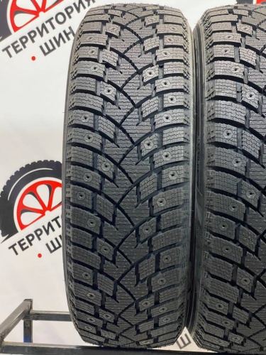 Zeta Antarctica Sport R17 215/65