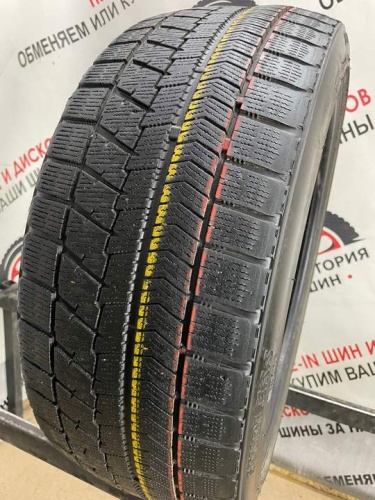 Bridgestone Blizzak VRX R18 225/40