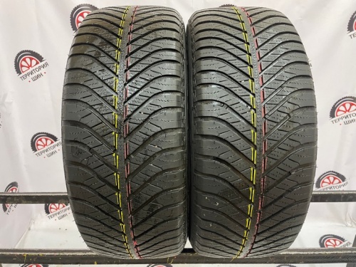 Goodyear Vector 4Seasons 215/55 97V R16