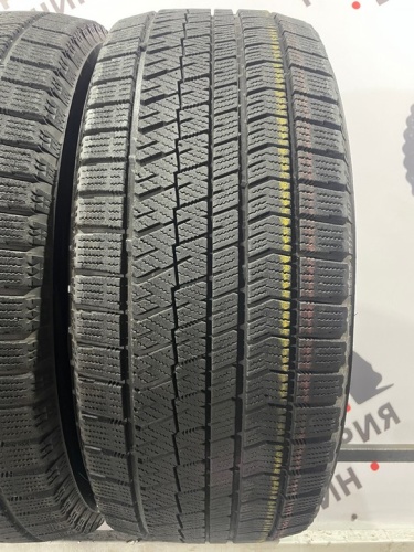 Bridgestone Blizzak VRX2 R17 225/55