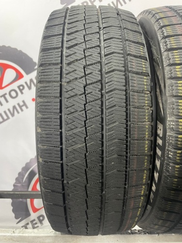 Bridgestone Blizzak VRX2 R18 225/45