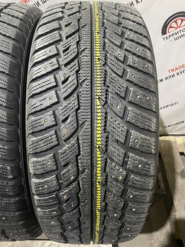 Kumho I'Zen RV Stud KC16 R18 265/60