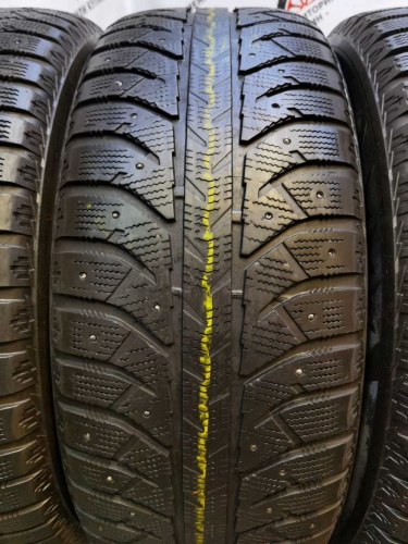 Bridgestone Ice Cruiser 7000 R18 285/60