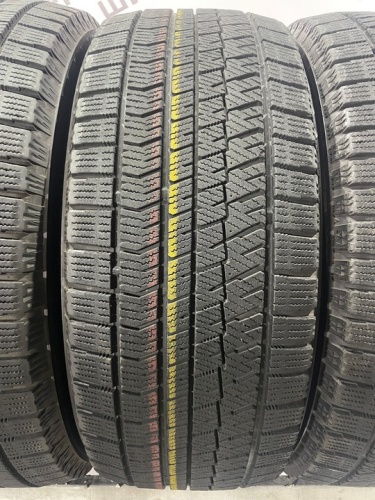 Bridgestone Blizzak VRX2 R17 225/55