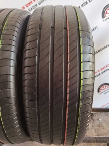 Michelin Primacy 4 R19 235/50