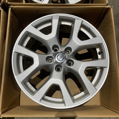 Диски литые Ниссан оригинал R18 5x114.3 ET40 66.1 7J