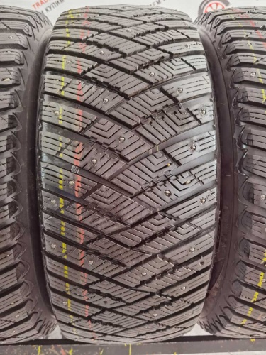 Goodyear UltraGrip Ice SUV R18 255/55