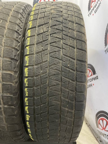 Bridgestone Blizzak DM-V1 R16 215/70