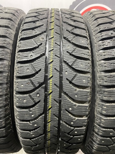 Bridgestone Ice Cruiser 7000S R16 215/60