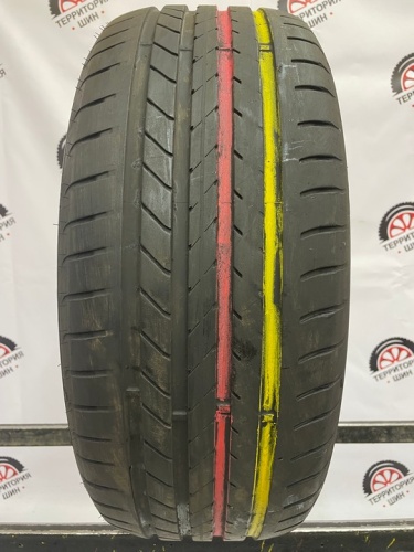 Goodyear EfficintGrip RFT 235/45/19 V95