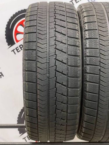 Bridgestone Blizzak VRX R17 215/55