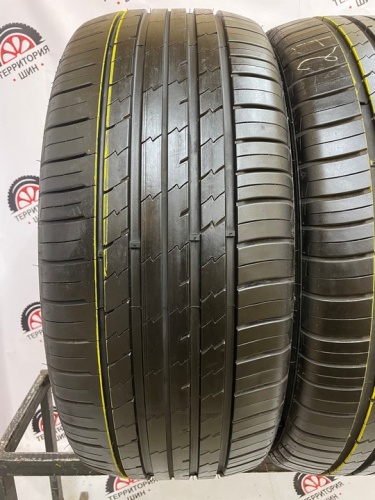 Rotalla Setula S-Race RS01+  R21 275/45 W110
