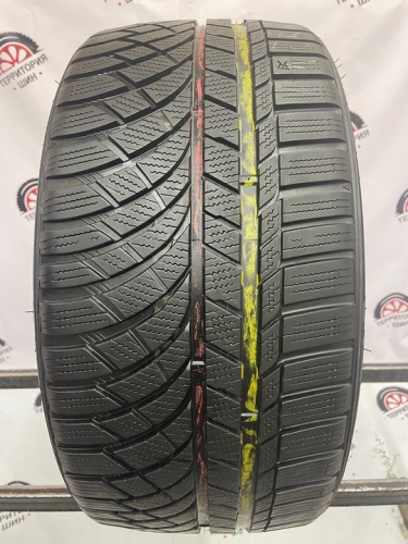 Kumho Wintercraft WP72 255/35/19 V96