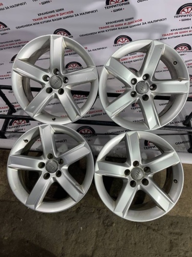 AUDI ЛИТЫЕ R17 5х112 цо66.5 ET39 8j