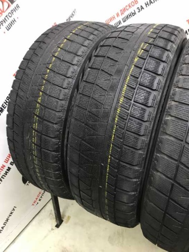 Bridgestone Blizzak Revo GZ R18 225/60