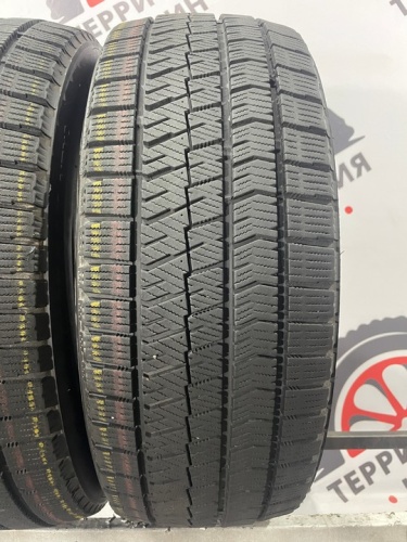 Bridgestone Blizzak VRX2 R18 225/45