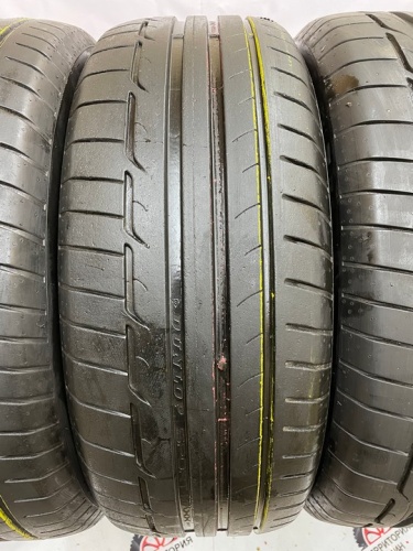 Dunlop Sport Maxx RT  R19 235/55