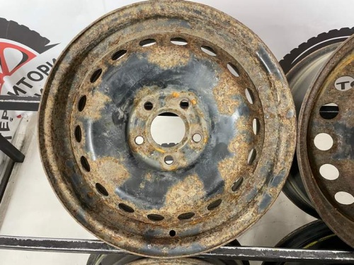 Штампы Nissan Orig. Чёрные/ржавые R16 5X114,3/D66,1/ET40/J6,5