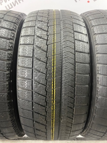 Bridgestone Blizzak VRX R17 225/50