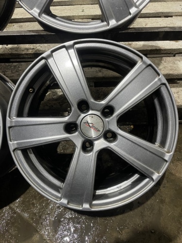 Диски литые Xtray R16 5*114.3 ЕТ35 ЦО67.1