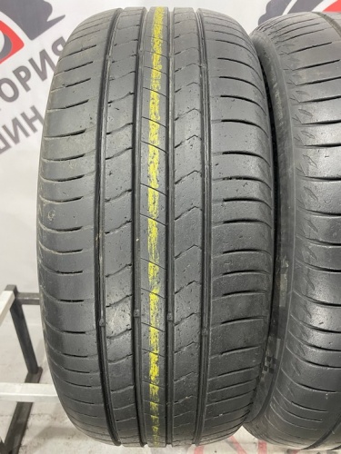 Kumho Ecsta HS51 R17 215/55
