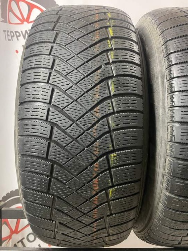 Pirelli Ice Zero F R18 235/60
