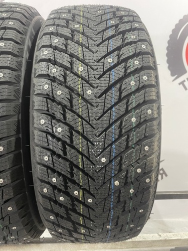 iLink Wintervorhut Stud II R17 215/50