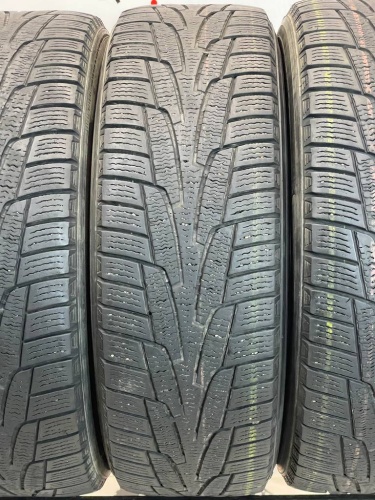 Kumho I*Zen KW31 R16	215/65