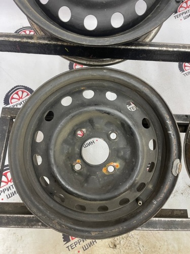 Штампы Ниссан R14 4*114.3 ЦО66.1 ЕТ35 6J