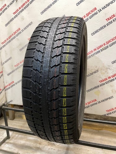 Toyo Observe GSi-5 R20 235/55