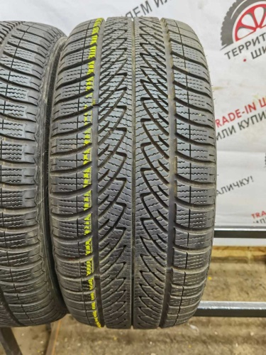 Goodyear UltraGrip Performance 225/40 R18 92V