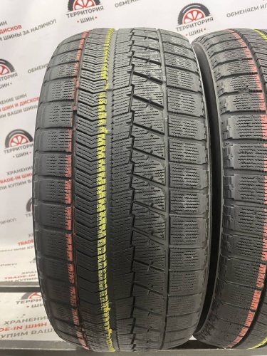 Bridgestone Blizzak VRX  R17 215/50