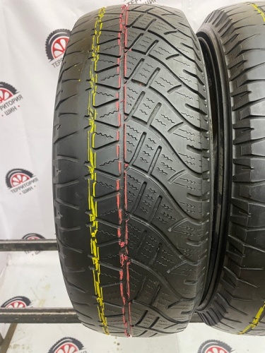 Michelin Latitude cross 215/70 100T R16