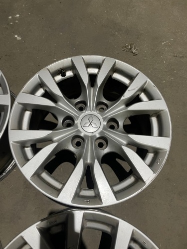 Диски Литые Mitsubishi R17 6х139.7 et38 67.1