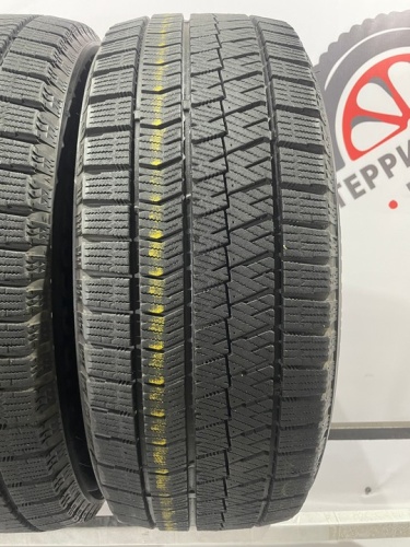 Bridgestone Blizzak VRX2 R17 205/55