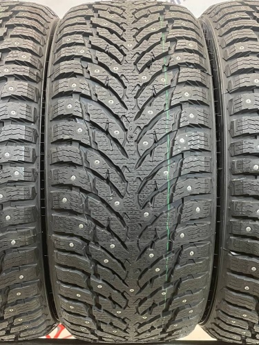 Nokian Tyres Hakkapeliitta 9 R18 245/45